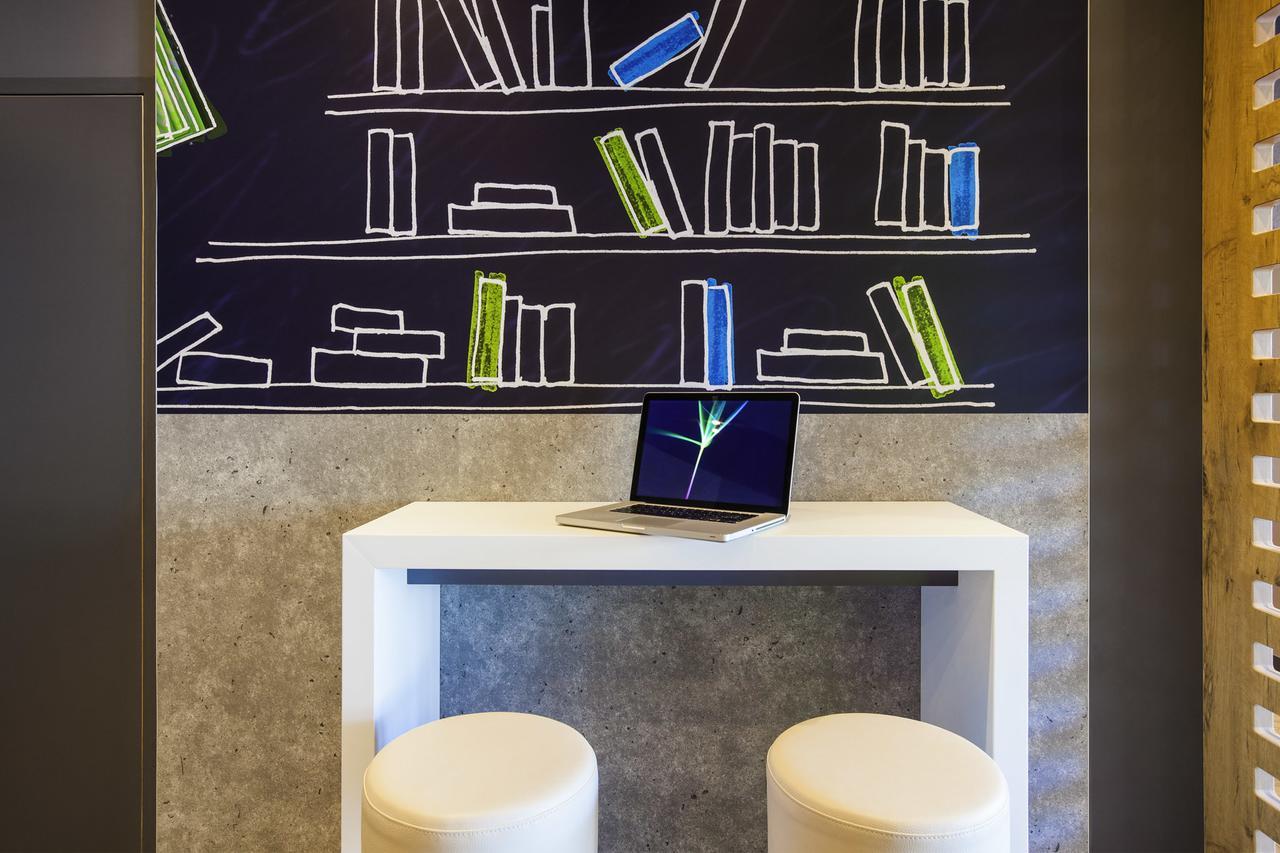 Ibis Budget Mulhouse Centre Gare Екстериор снимка